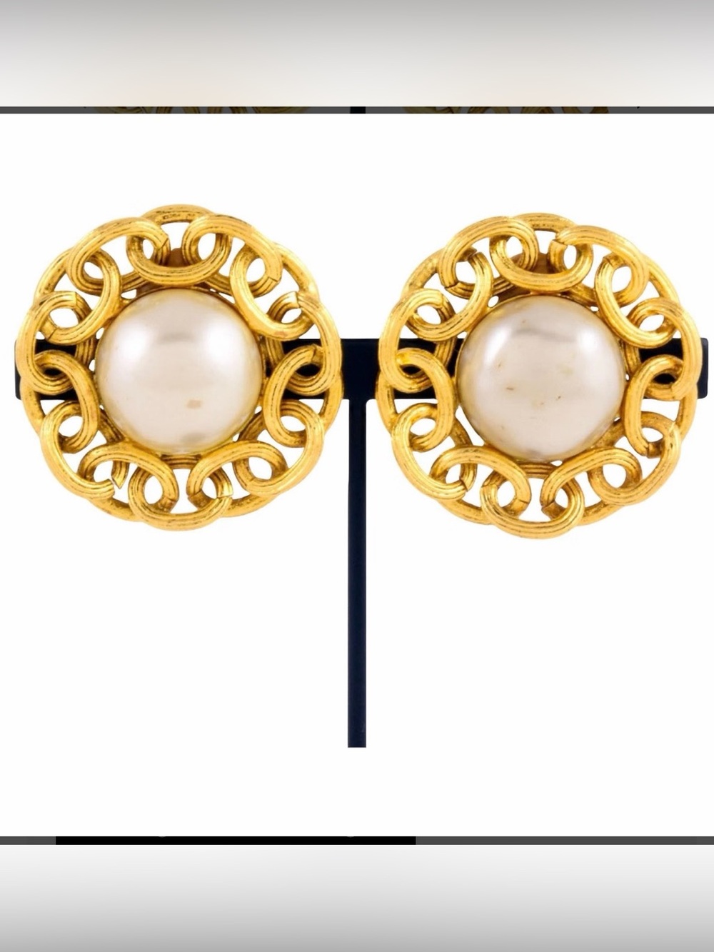 Vintage Chanel Mabe pearl and gold earrings